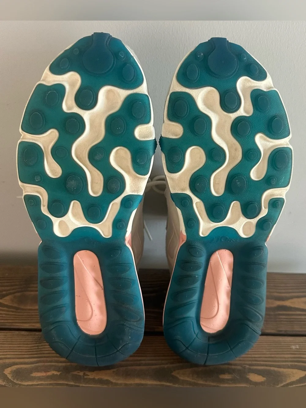 Nike Air Max 270 React Shoes AT6174-100 Women’s Size 8.5